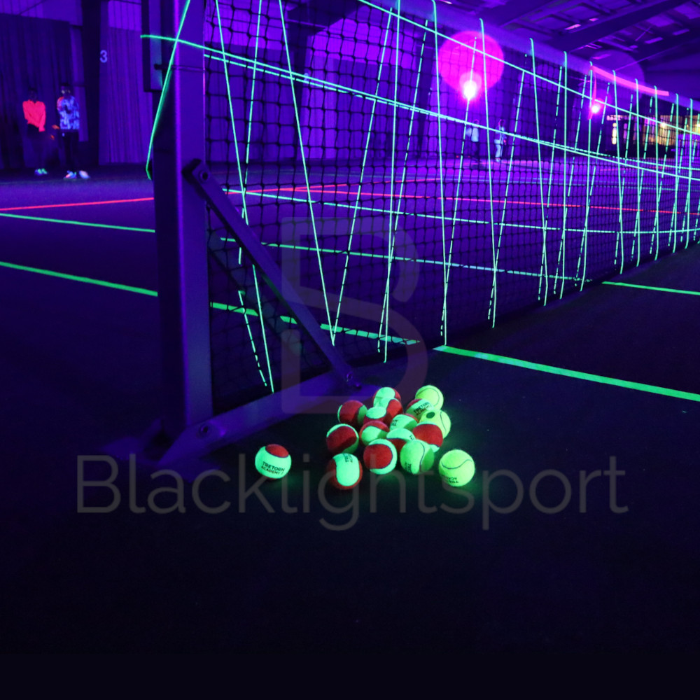 Blacklight tennis huren