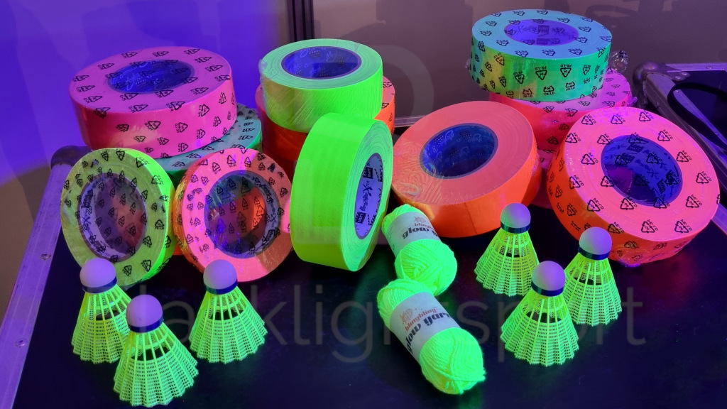 Blacklightsport - alles voor jouw glow in the dark sport toernooi
